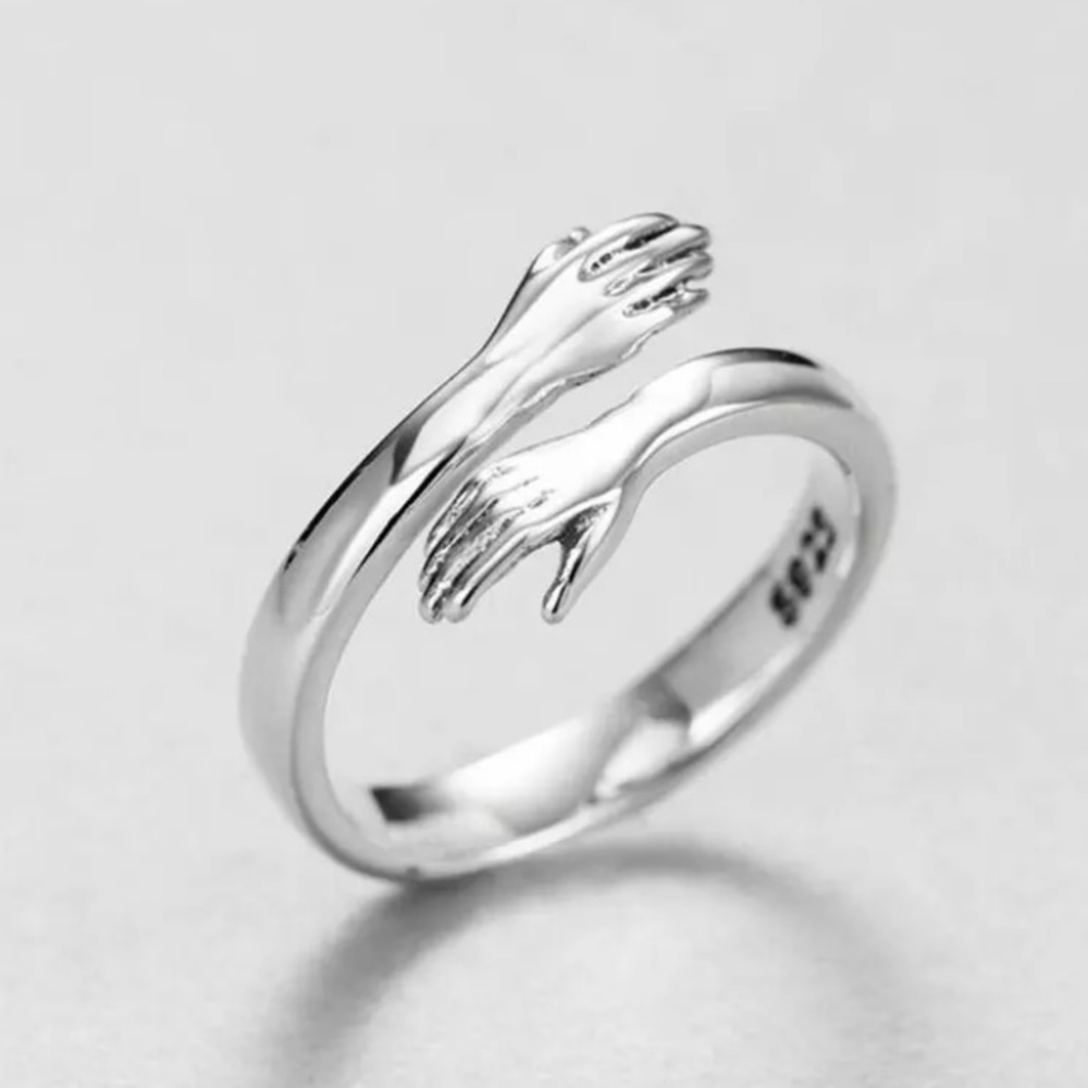 Brand new still in packaging HUG ring 🤗🤗🤗🤗
